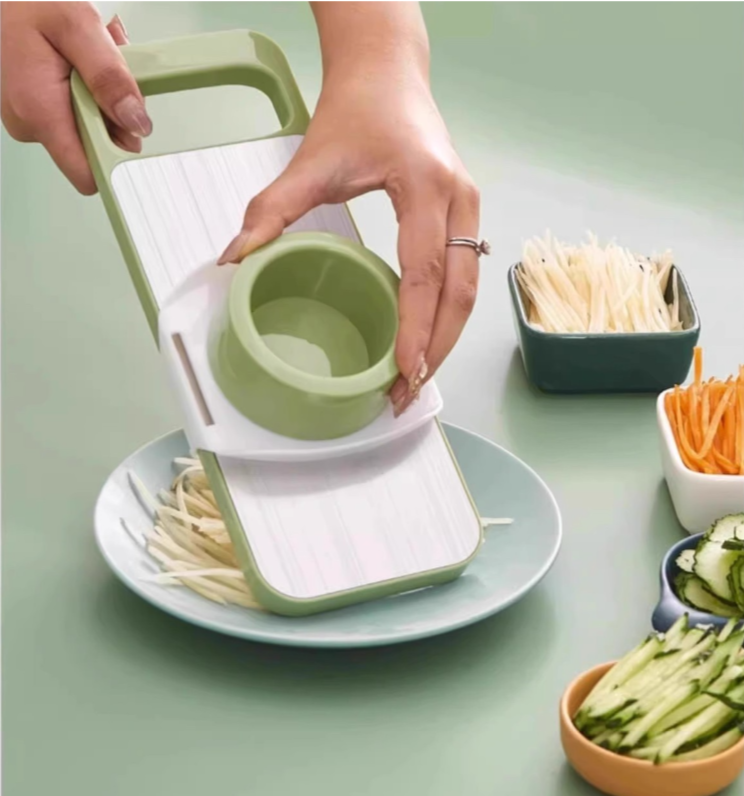 Multifunctional Safe Vegetable Slicer - Multi-blade Cutting, Anti-slip Design, Easy to Clean（Includes Five Different Blades）